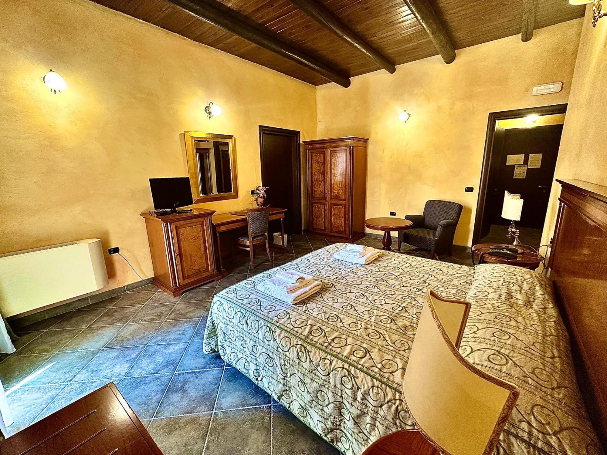 Palazzo Marzano Hotel Briatico Ngoại thất bức ảnh