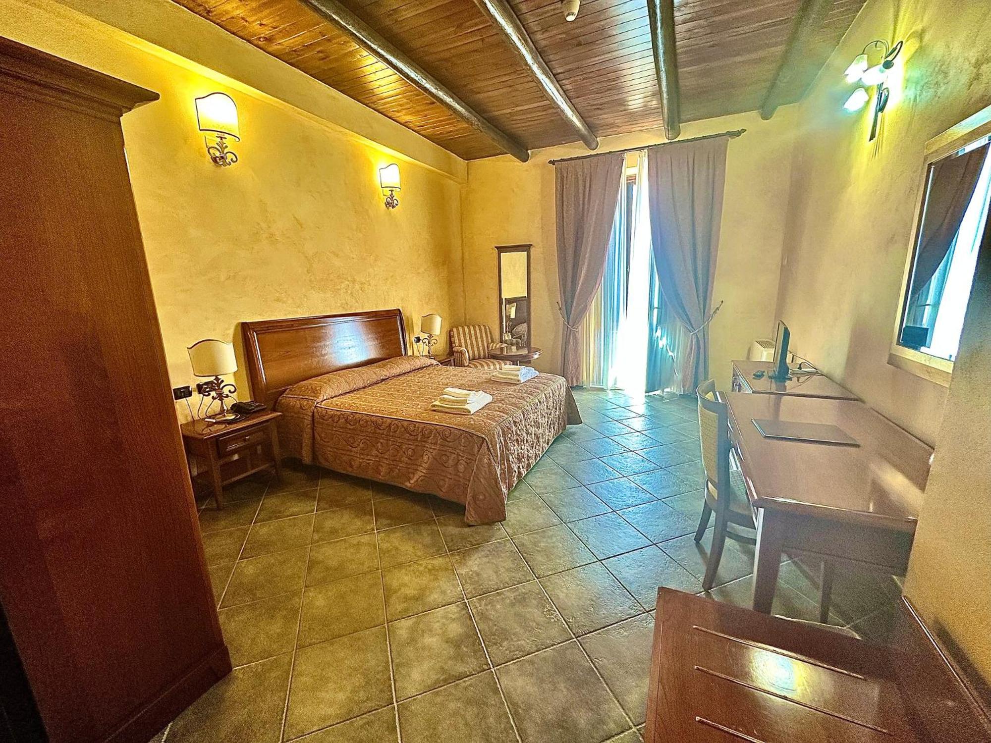 Palazzo Marzano Hotel Briatico Ngoại thất bức ảnh